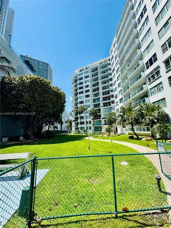 $2,600 | 3301 Northeast 5th Avenue, Unit 904, Miami, FL 33137