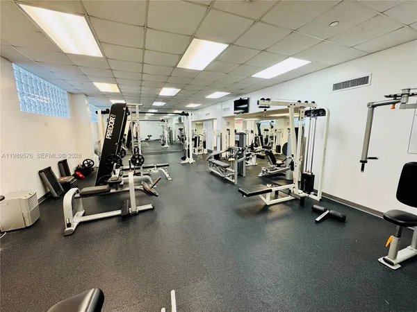 $2,600 | 3301 Northeast 5th Avenue, Unit 904, Miami, FL 33137