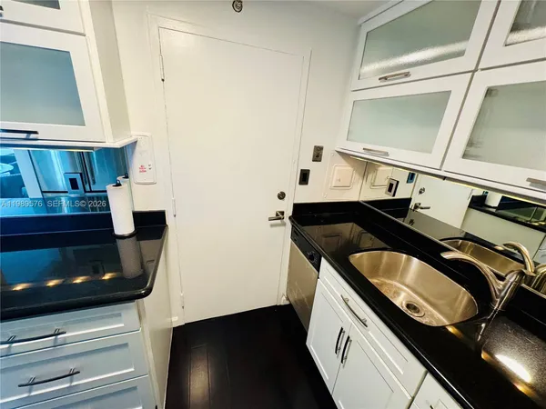 $2,600 | 3301 Northeast 5th Avenue, Unit 904, Miami, FL 33137