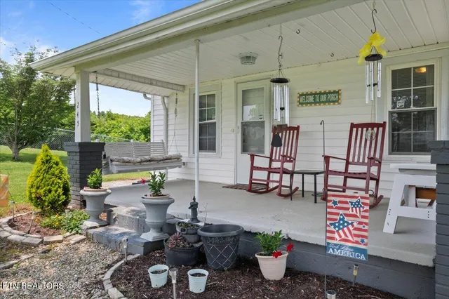 $267,500 | 245 Lake Shore Lane, La Follette, TN 37766