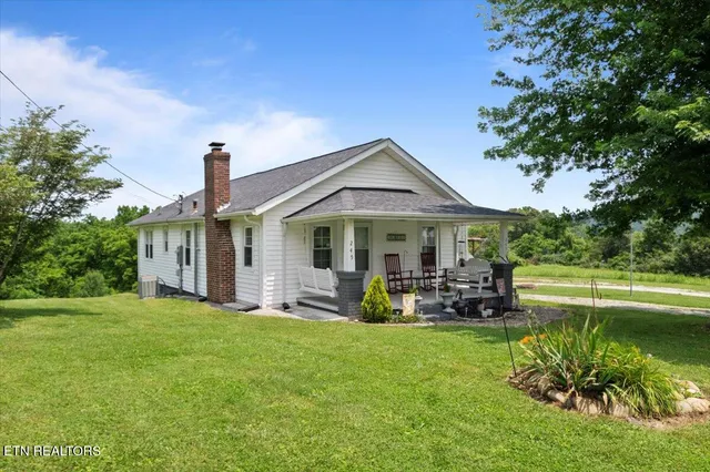 $267,500 | 245 Lake Shore Lane, La Follette, TN 37766