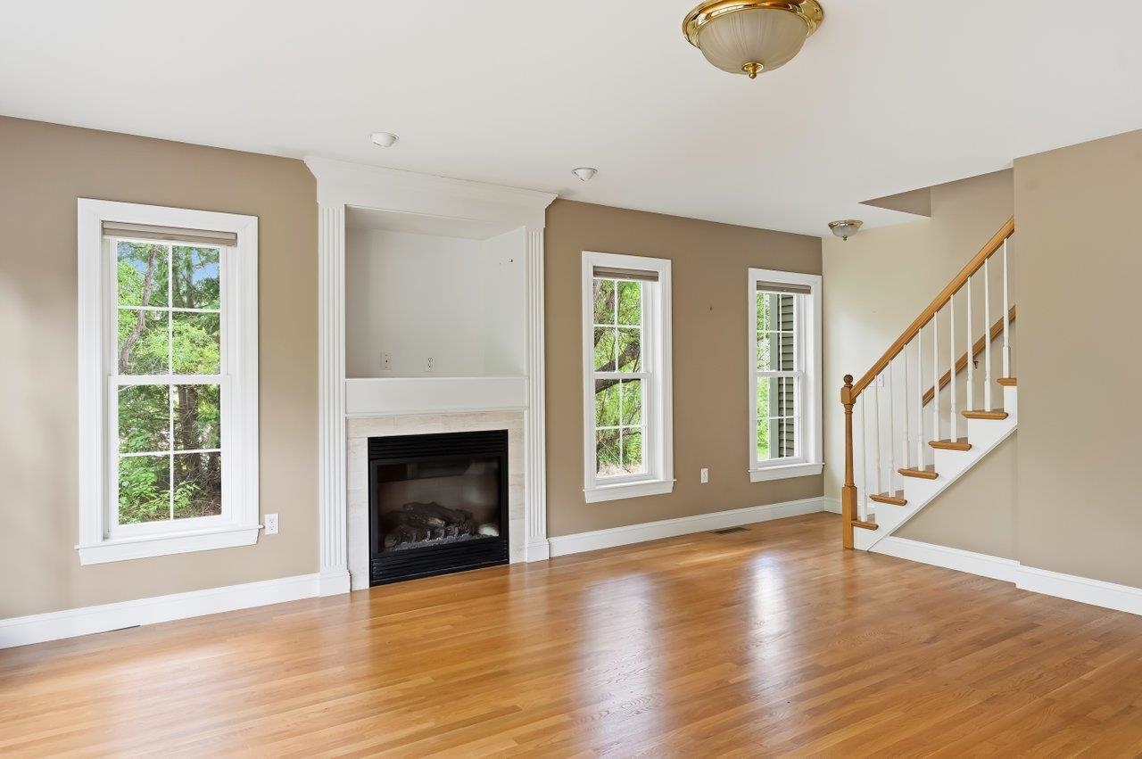 38 B Emerson Road Durham, NH 03824 - Photo 4 of 39 Gallery Image 4