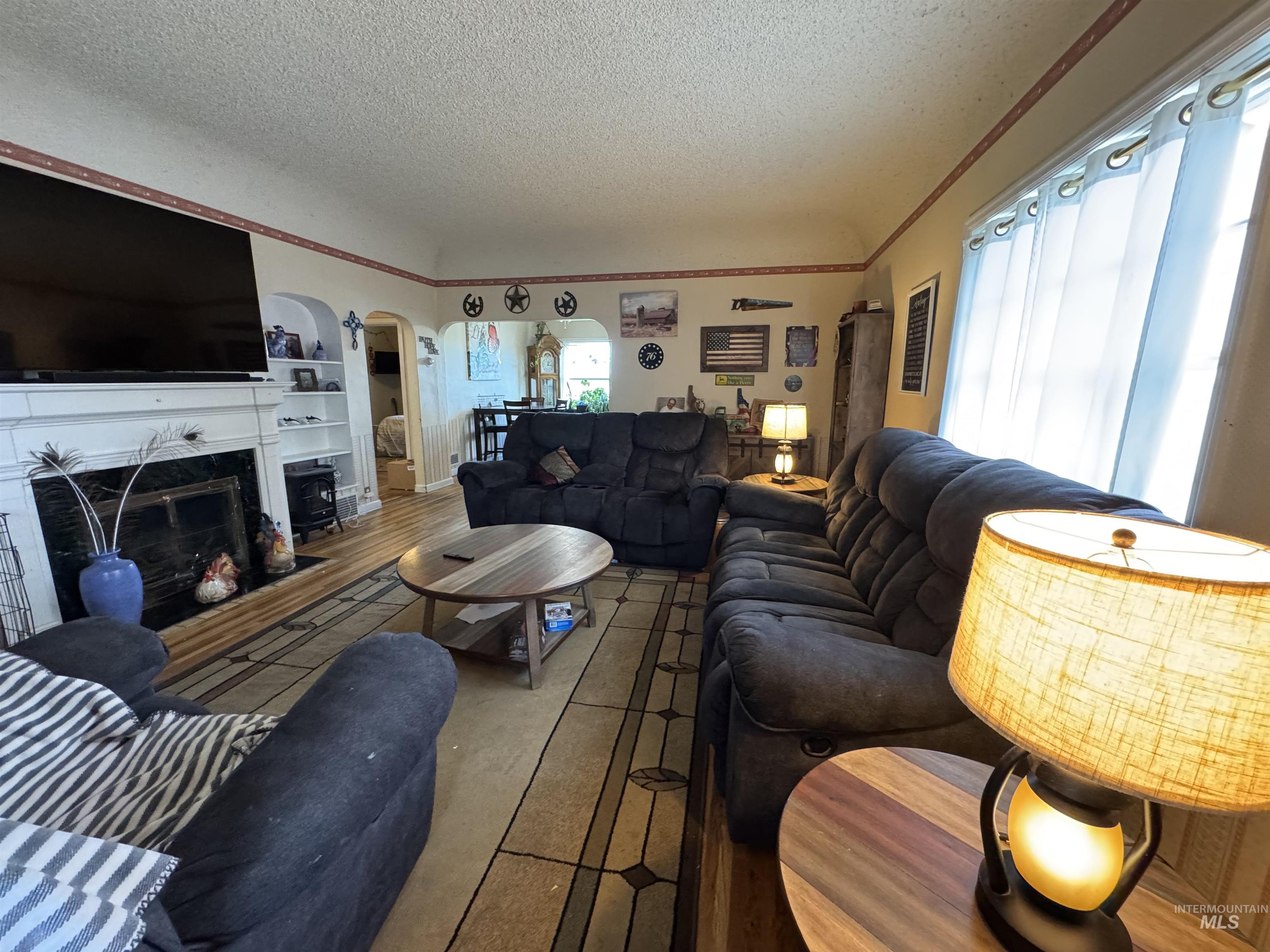 1698 Highway 46 Gooding, ID 83330 - Photo 2 of 33