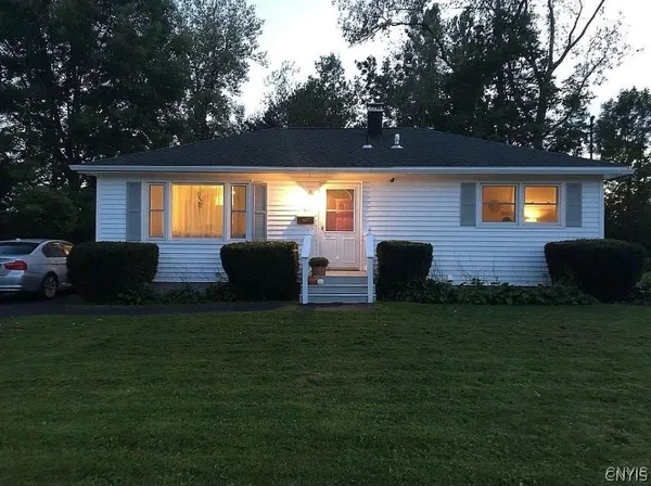 $2,200 | 1318 Ashton Road, Utica, NY 13502