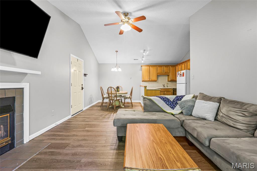 1307 Prospect Village Lane, Unit F Ballwin, MO 63021 - Photo 12 of 46