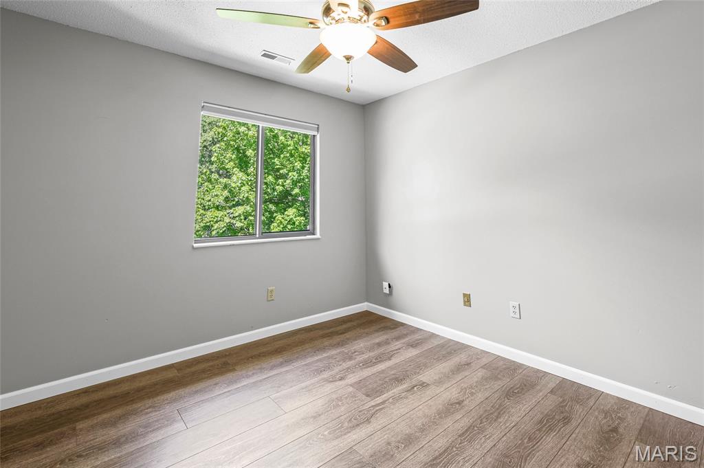 1307 Prospect Village Lane, Unit F Ballwin, MO 63021 - Photo 20 of 46