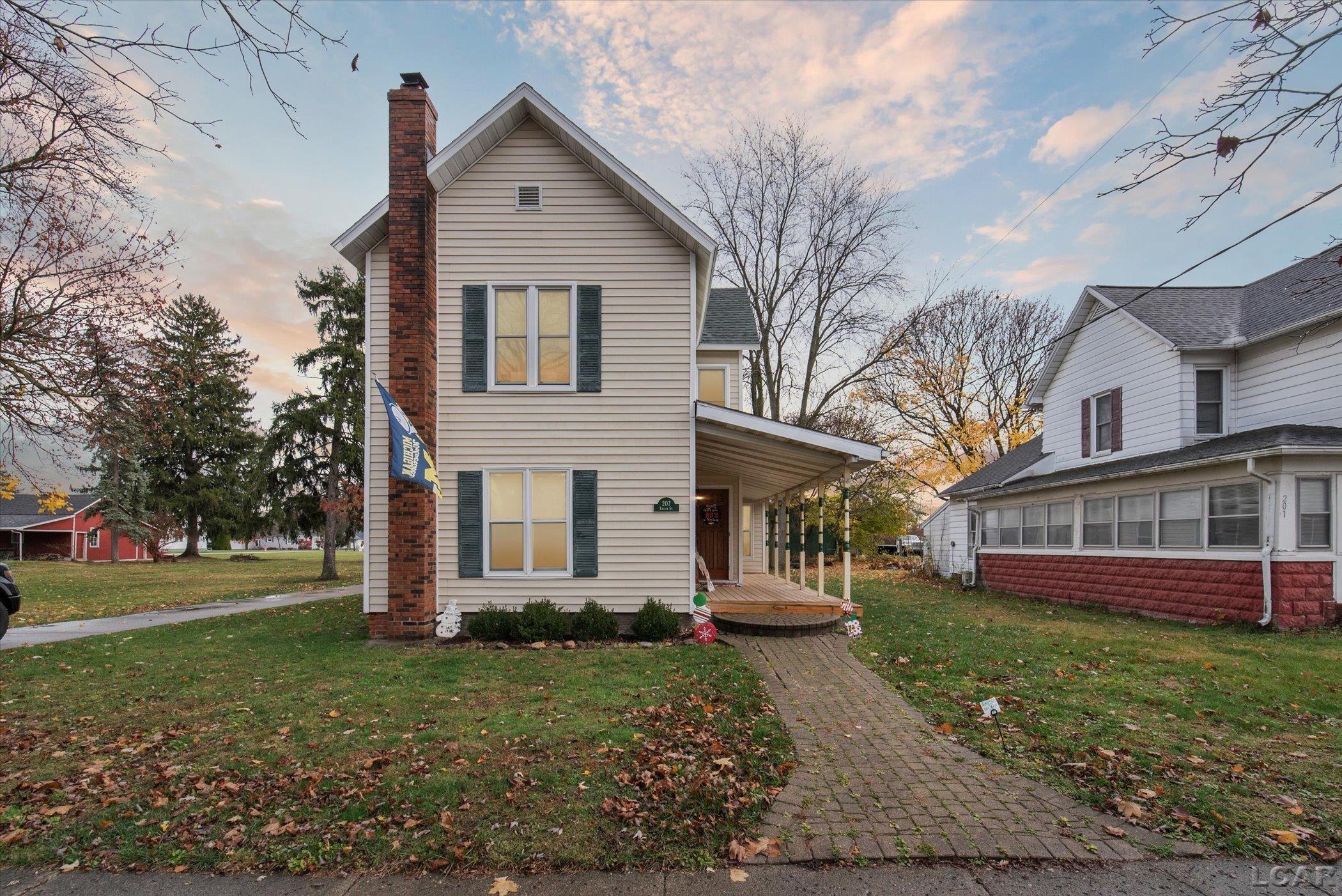 207 Raisin Street Deerfield, MI 49238 - Photo 2 of 40 50162475-42b38312-d1b0-4f65-9526-7b0f6bad49c7.JPG