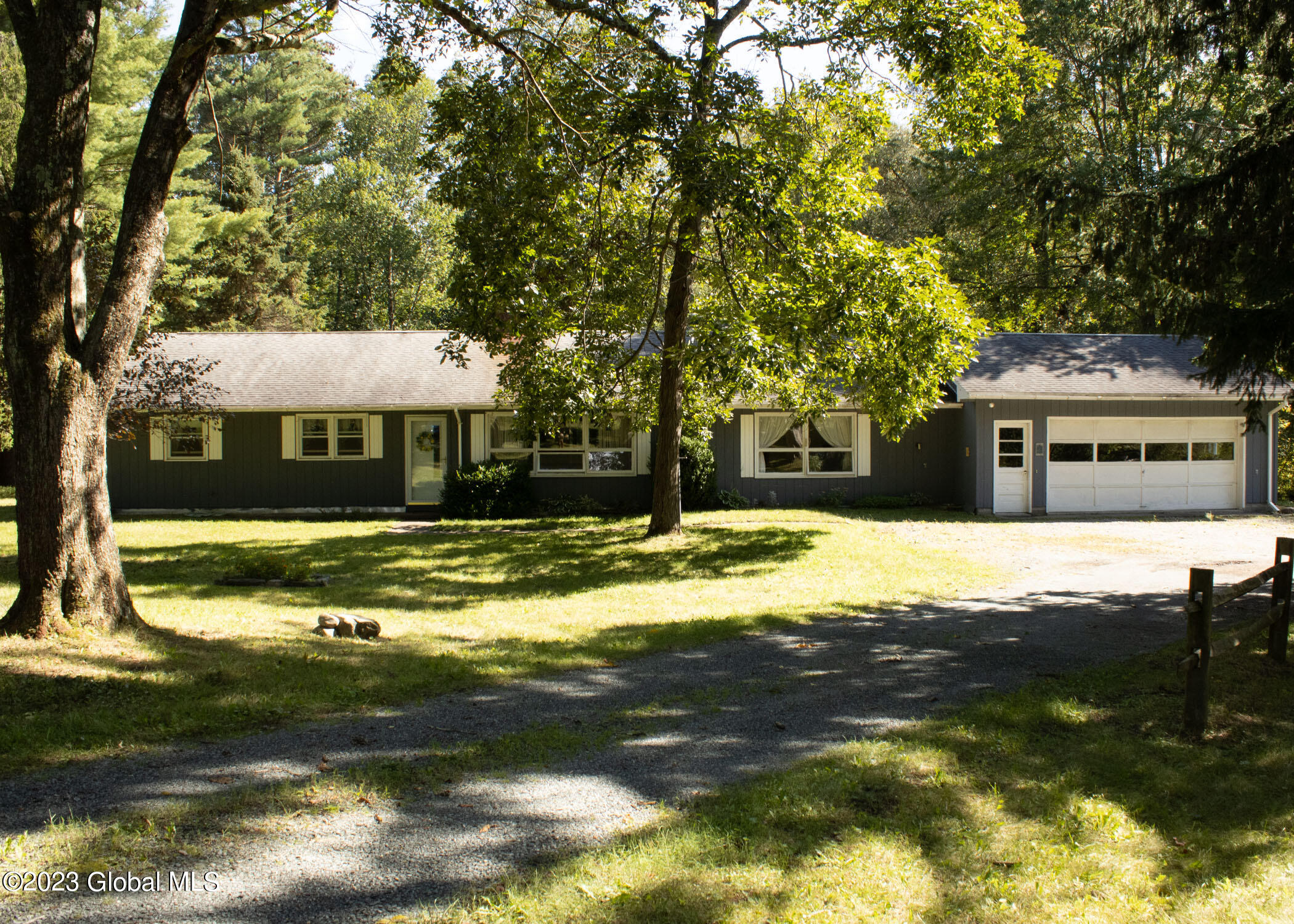 374 Mcclellan Road Schodack, NY 12123 - Photo 1 of 23 c2