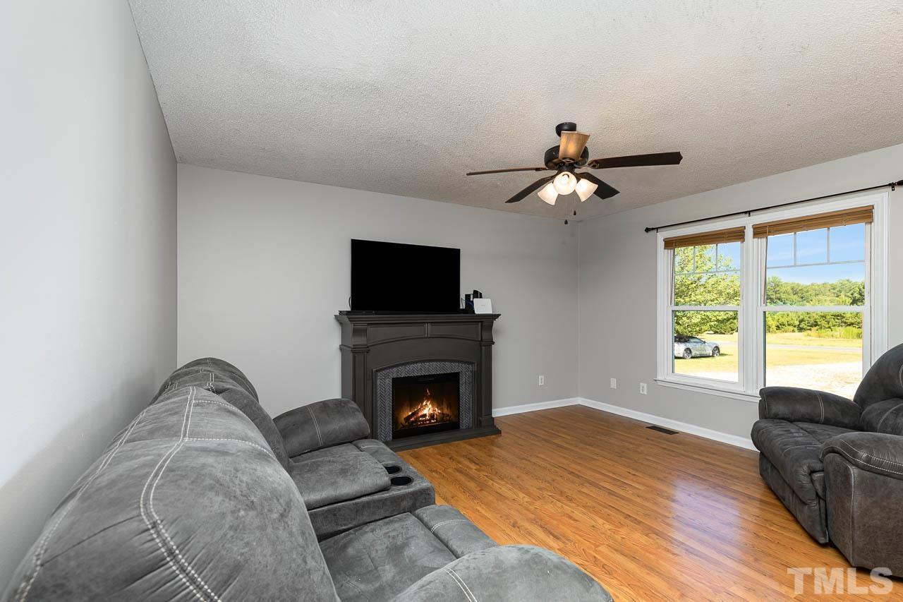 1444 Gregory Circle Lillington, NC 27546 - Photo 3 of 25