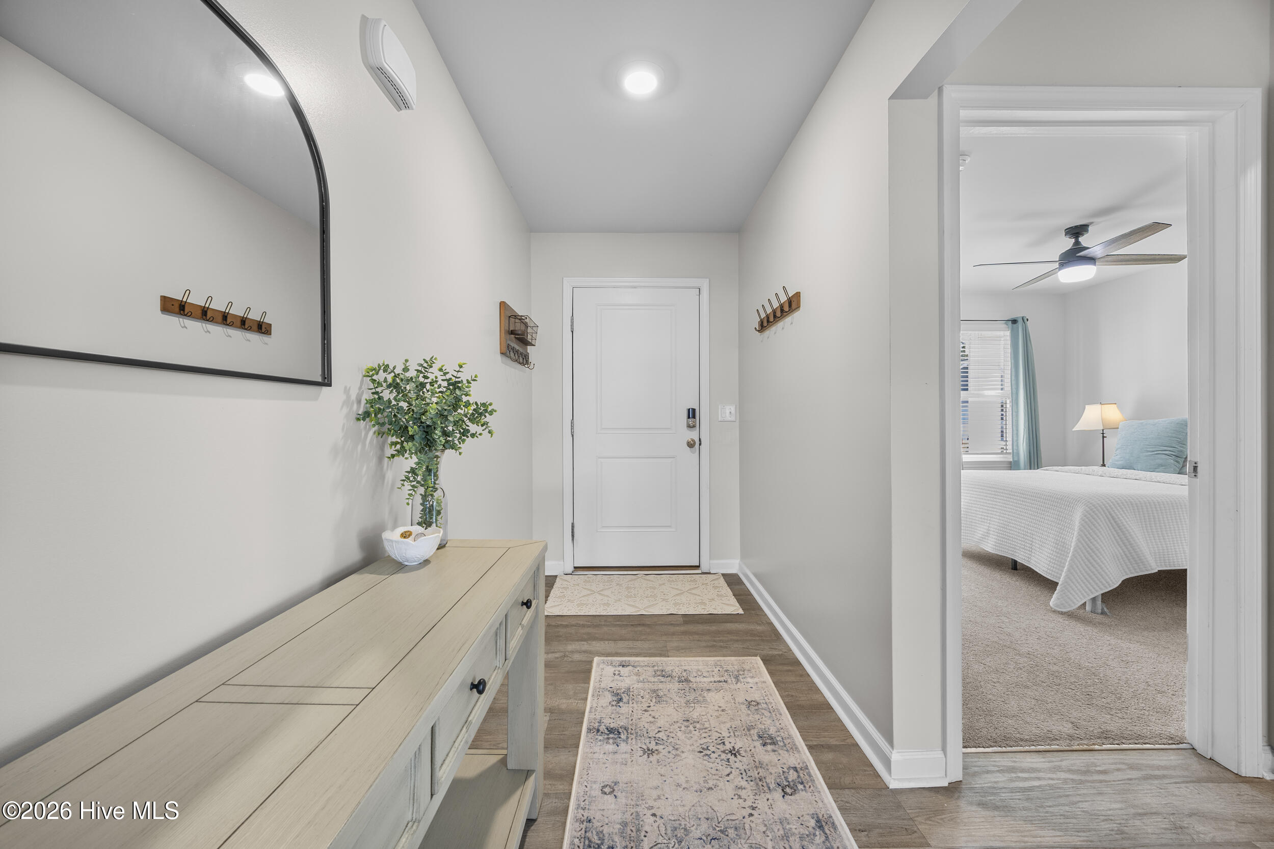 130 Cassidy Lane Holly Ridge, NC 28445 - Photo 18 of 43 Foyer