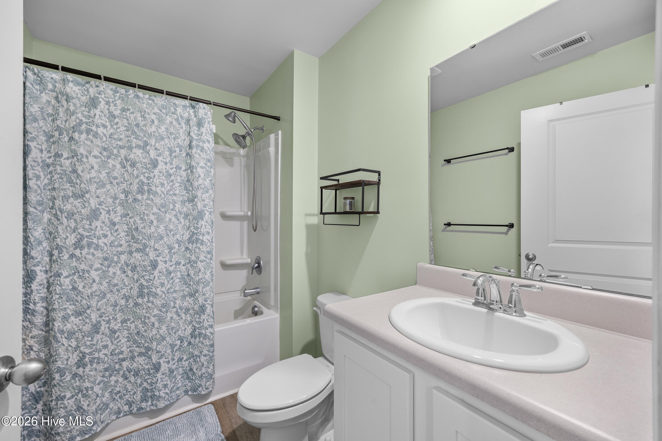 130 Cassidy Lane Holly Ridge, NC 28445 - Photo 22 of 43 Hall Bathroom