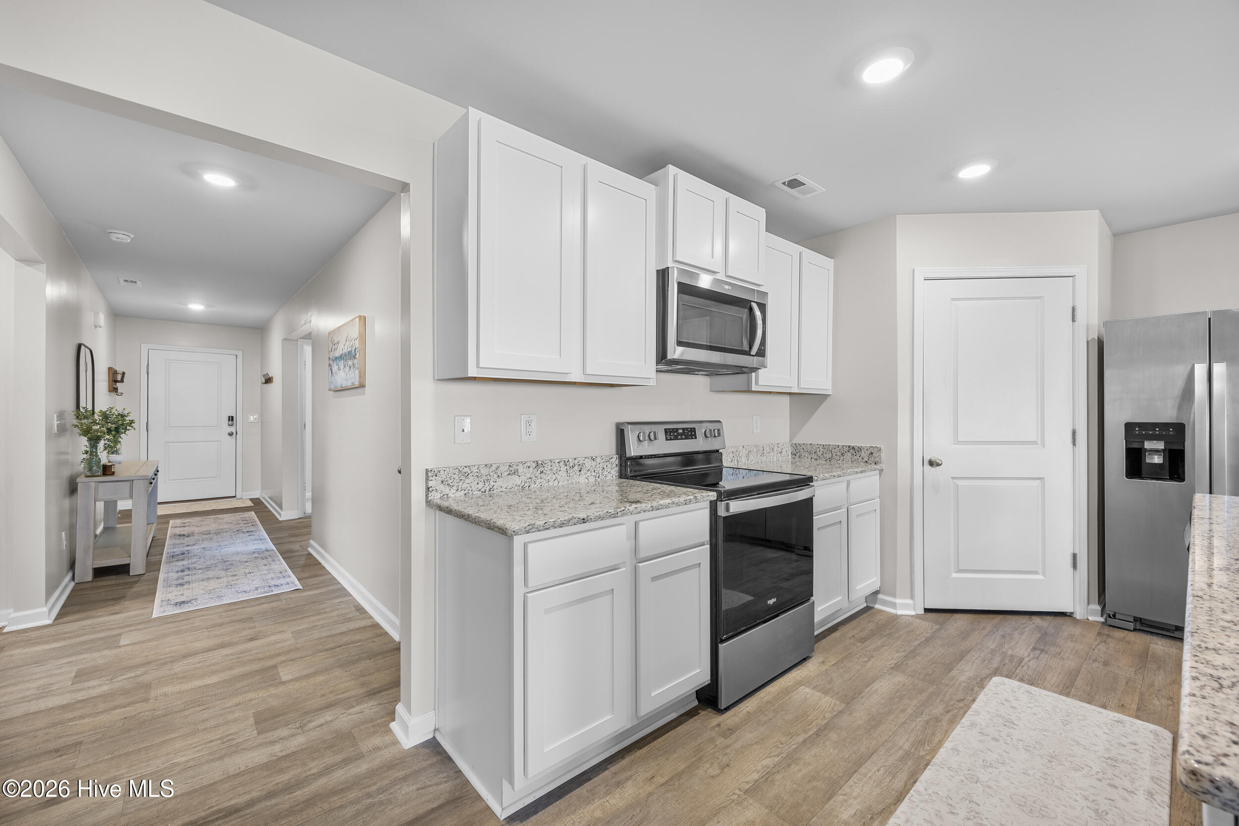 130 Cassidy Lane Holly Ridge, NC 28445 - Photo 6 of 43 Kitchen