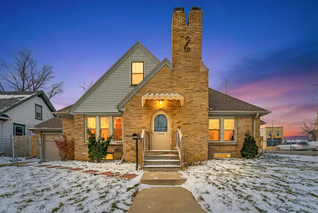 $199,900 | 3006 Elm Lane, Racine, WI 53405