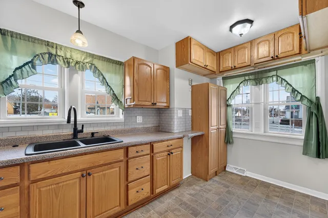 $199,900 | 3006 Elm Lane, Racine, WI 53405