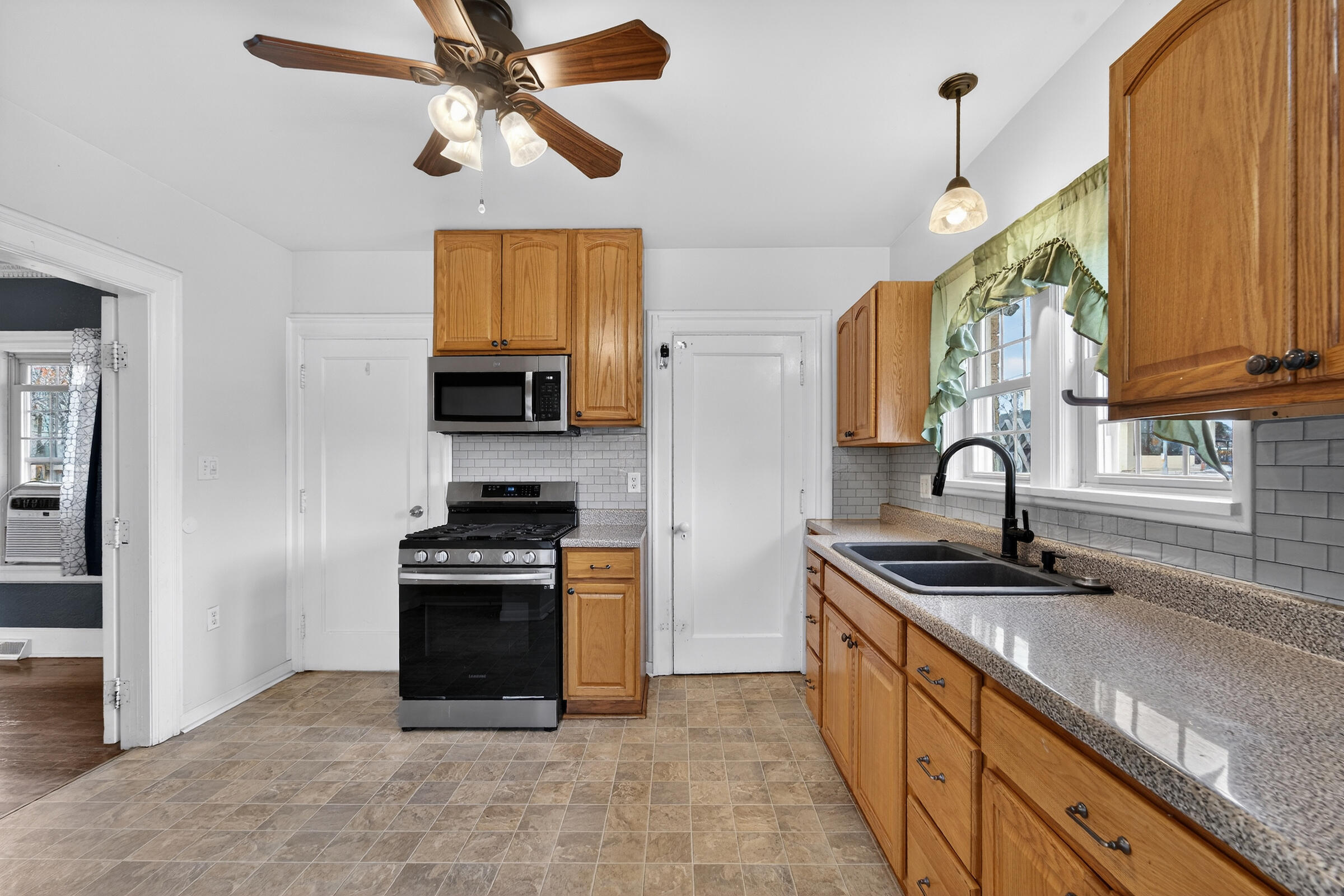 3006 Elm Lane Racine, WI 53405 - Photo 16 of 31 DSC08344