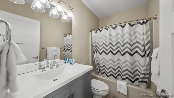 $265,000 | 611 Lazy Days Road, Unit B11, Osage Beach, MO 65065