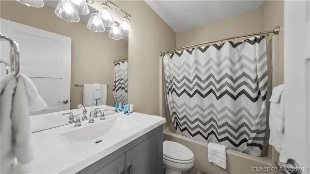 $265,000 | 611 Lazy Days Road, Unit B11, Osage Beach, MO 65065