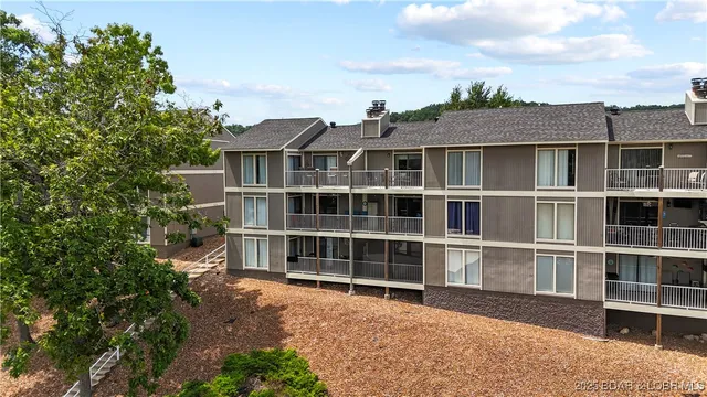 $265,000 | 611 Lazy Days Road, Unit B11, Osage Beach, MO 65065