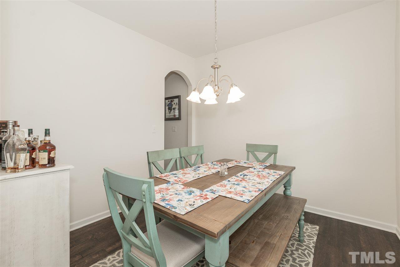 42 Griffith Place Clayton, NC 27520 - Photo 5 of 29