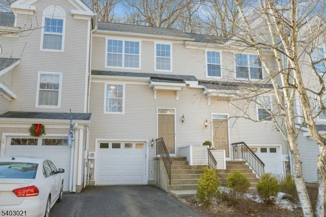 $315,000 | 43 Rushmore Lane, Hackettstown, NJ 07840