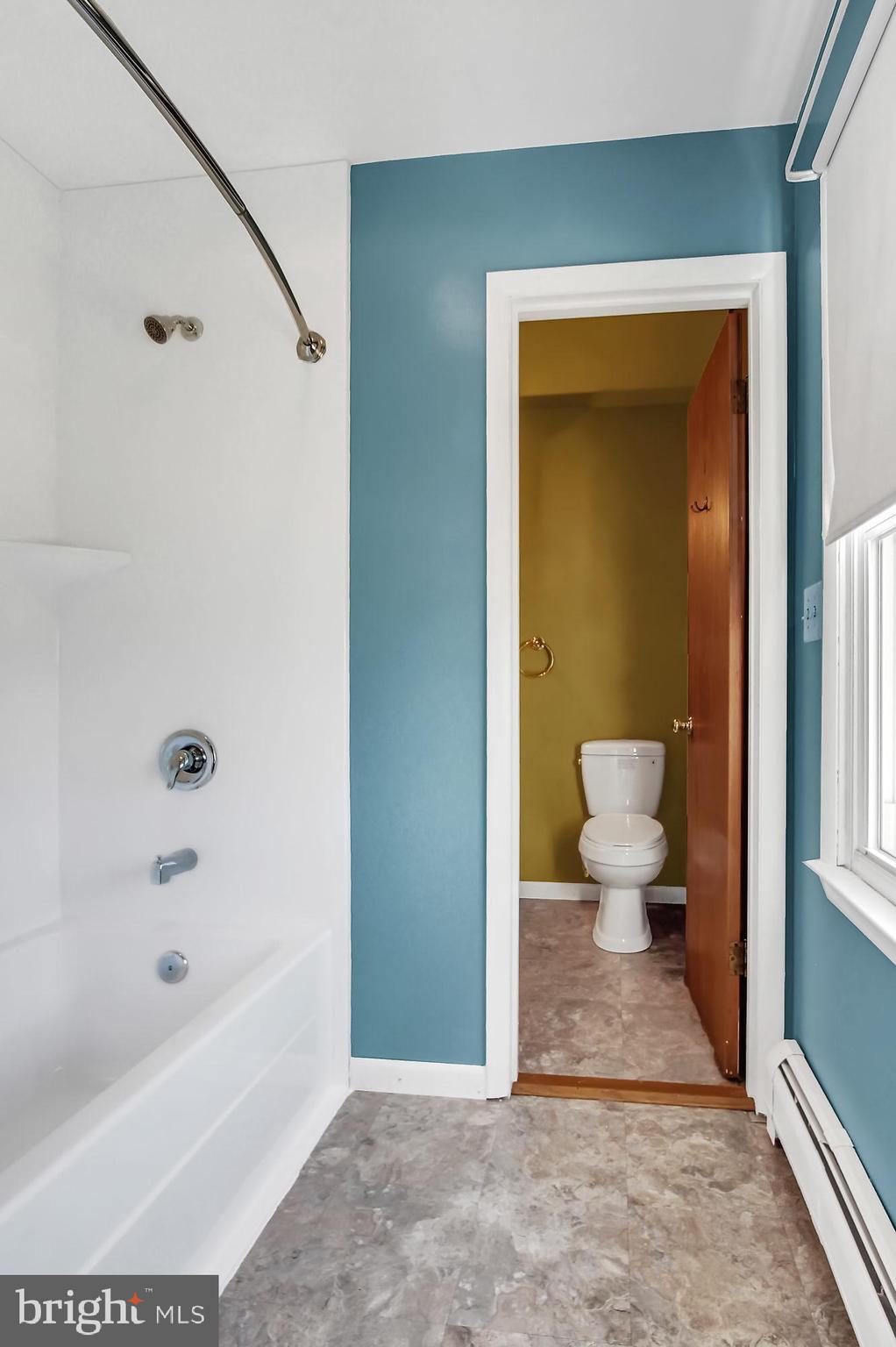 133 Risser Road Bainbridge, PA 17502 - Photo 17 of 20 "Jack-n-jill" bathroom 2nd floor