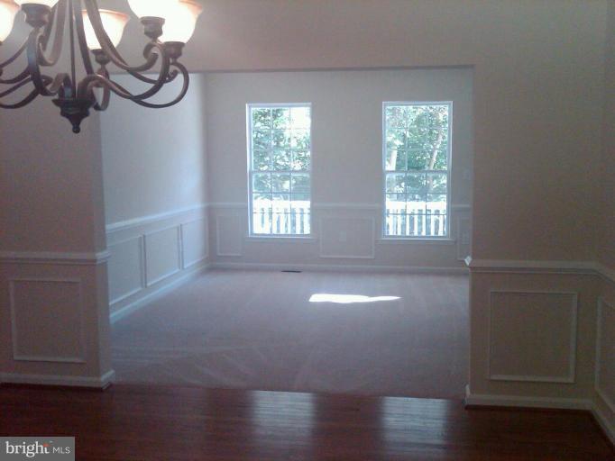 2029 Baythorne Road Prince Frederick, MD 20678 - Photo 5 of 20 Living Room
