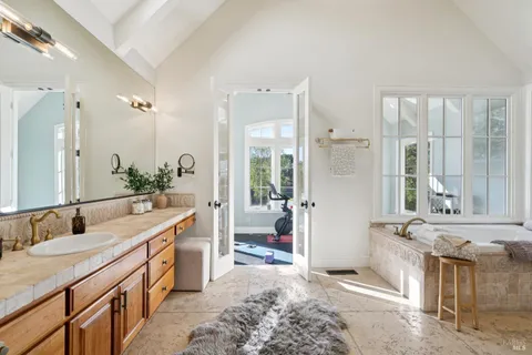 $3,895,000 | 1603 Balverne Lane, Windsor, CA 95492