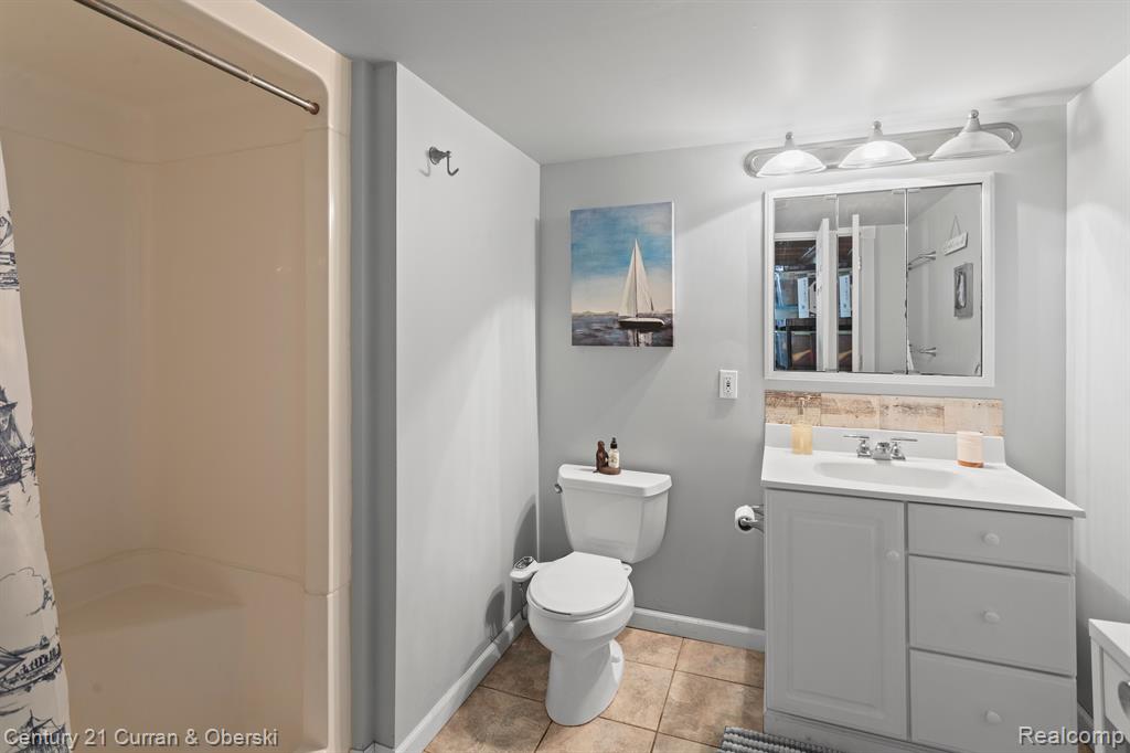 31528 Marblehead Road Farmington, MI 48336 - Photo 28 of 35 Gallery Image 28