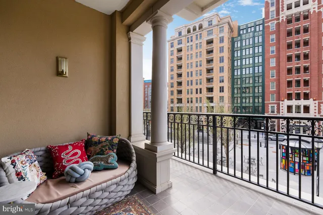 $5,900 | 8551 Connecticut Avenue, Unit 206, Chevy Chase, MD 20815