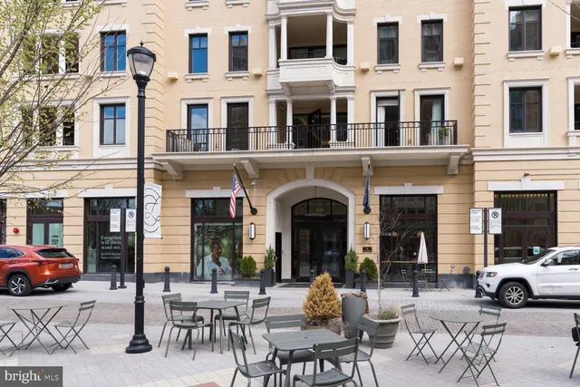 $5,900 | 8551 Connecticut Avenue, Unit 206, Chevy Chase, MD 20815