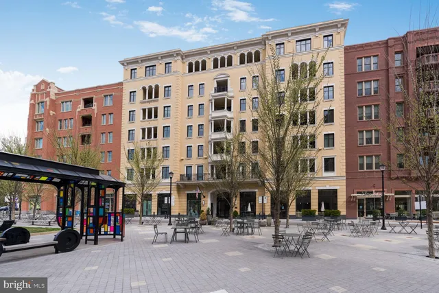 $5,900 | 8551 Connecticut Avenue, Unit 206, Chevy Chase, MD 20815