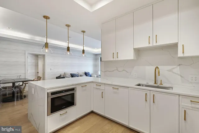 $5,900 | 8551 Connecticut Avenue, Unit 206, Chevy Chase, MD 20815