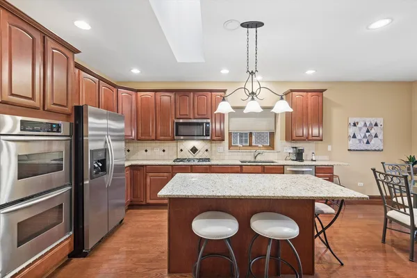 $550,000 | 13105 Timber Court, Palos Heights, IL 60463