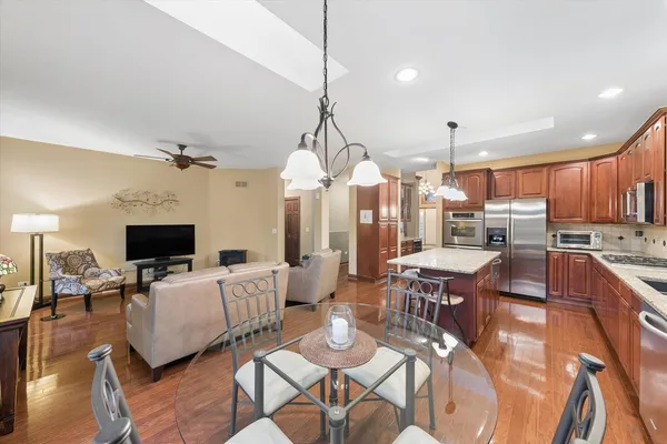 $550,000 | 13105 Timber Court, Palos Heights, IL 60463