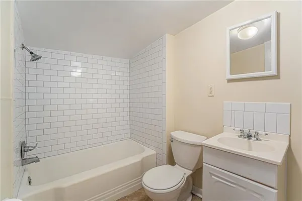 $1,100 | 3110 Rockbridge Road Southwest, Unit B, Avondale Estates, GA 30002