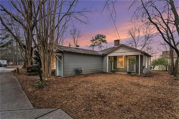 $1,100 | 3110 Rockbridge Road Southwest, Unit B, Avondale Estates, GA 30002