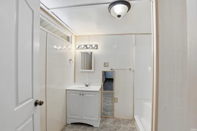 $160,000 | 321 North Broadway Street, Butler, IN 46721