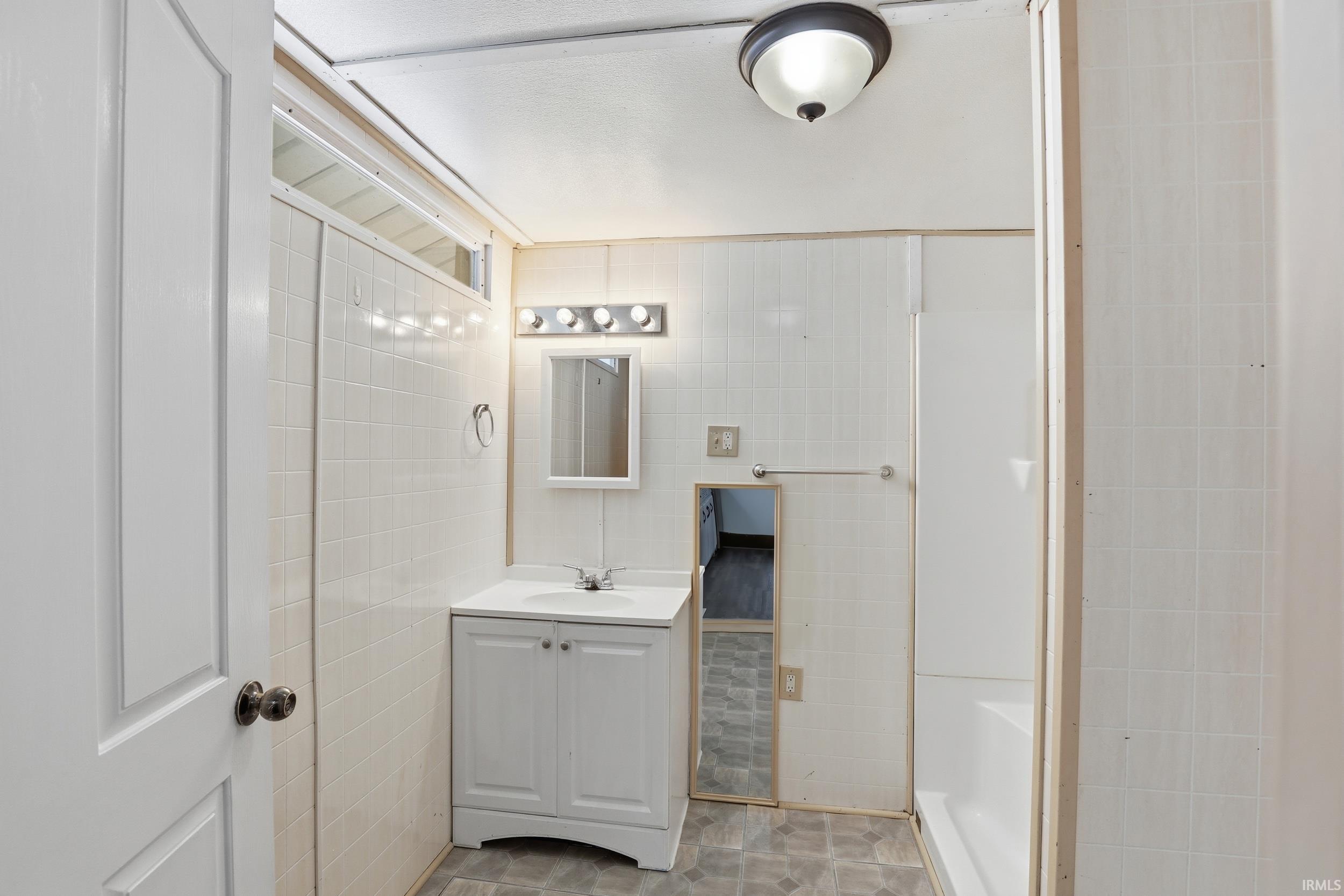 321 North Broadway Street Butler, IN 46721 - Photo 11 of 23