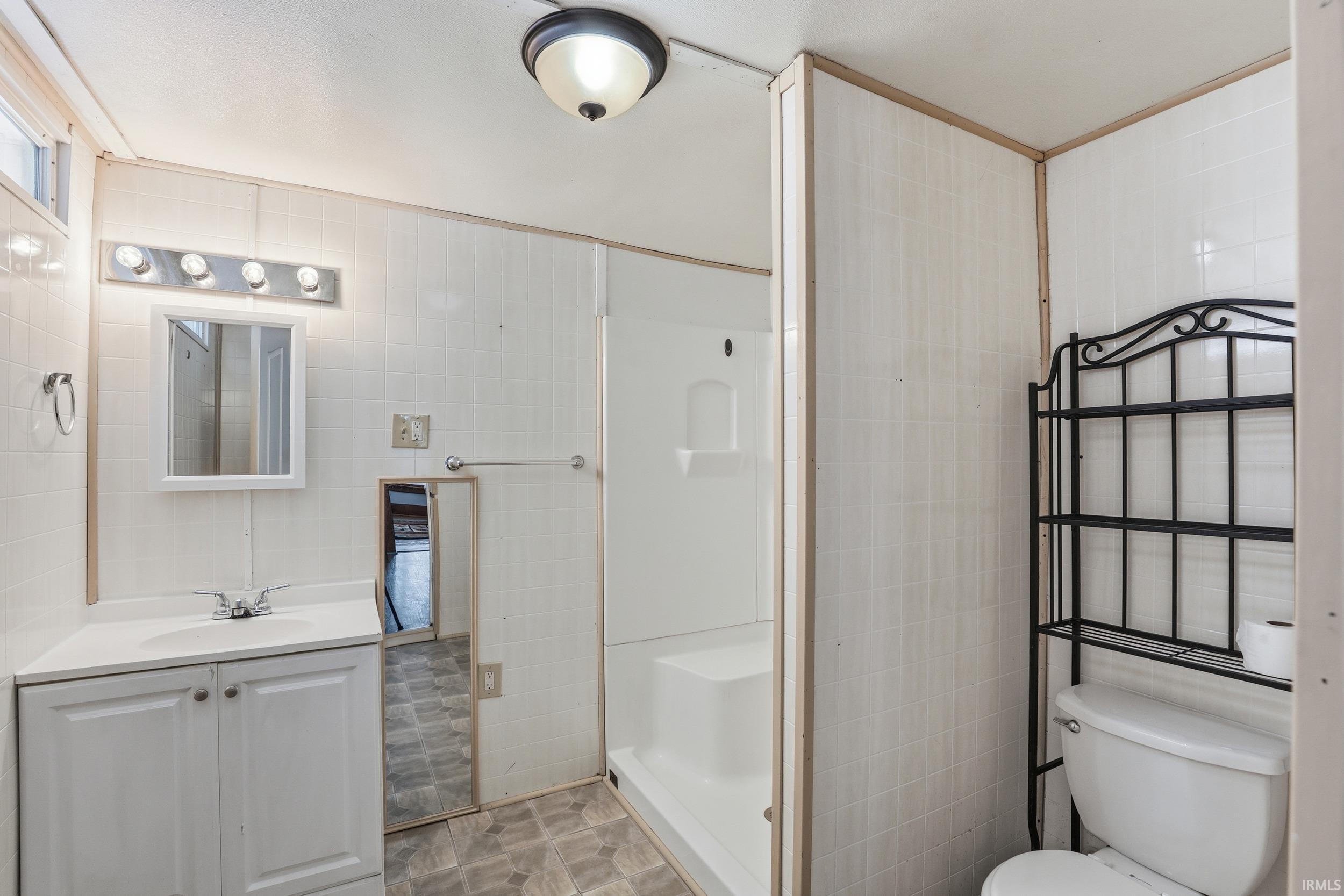 321 North Broadway Street Butler, IN 46721 - Photo 12 of 23