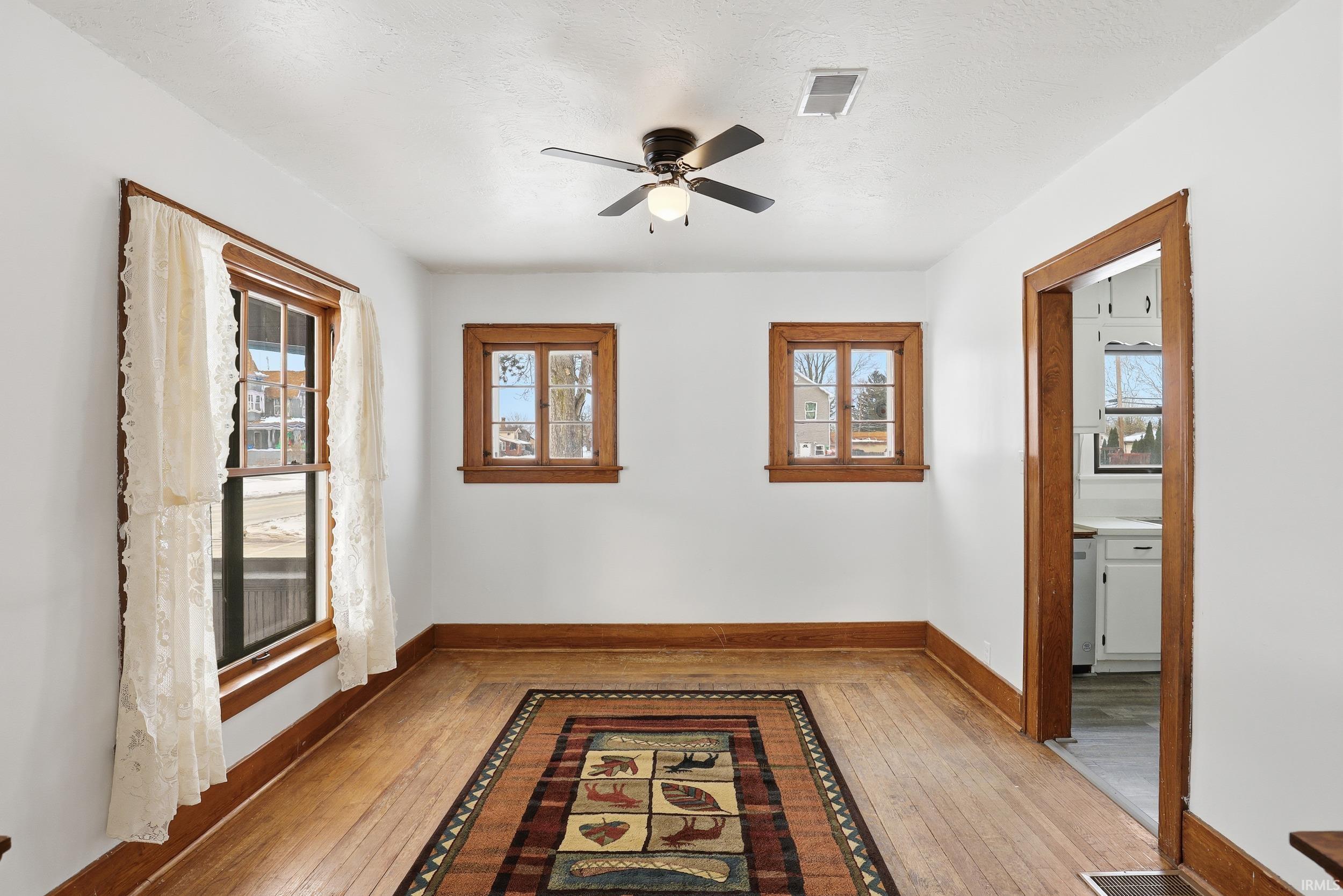 321 North Broadway Street Butler, IN 46721 - Photo 3 of 23