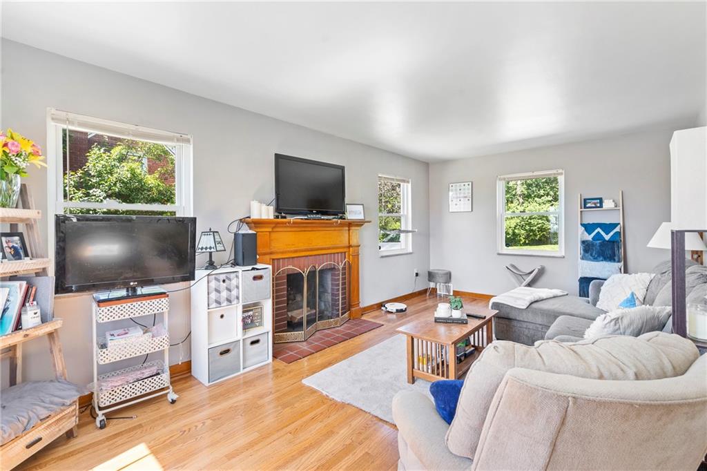3800 Mt Troy Road Pittsburgh, PA 15212 - Photo 3 of 26 Gallery Image 3