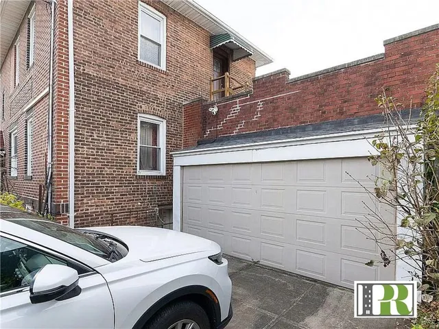 a view of backyard with furniture
