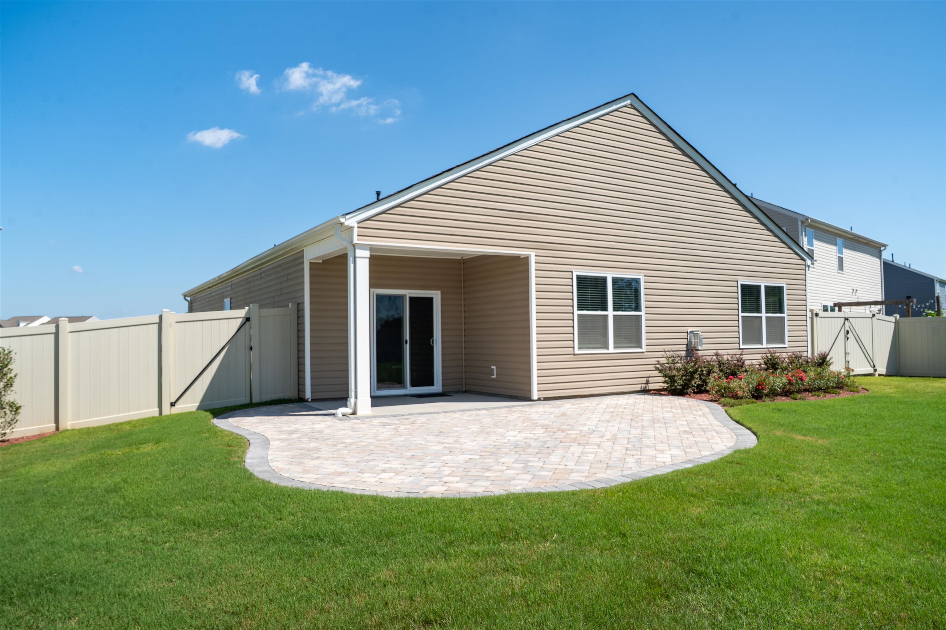 303 Splendid Place Simpsonville, SC 29680 - Photo 3 of 37 Gallery Image 3