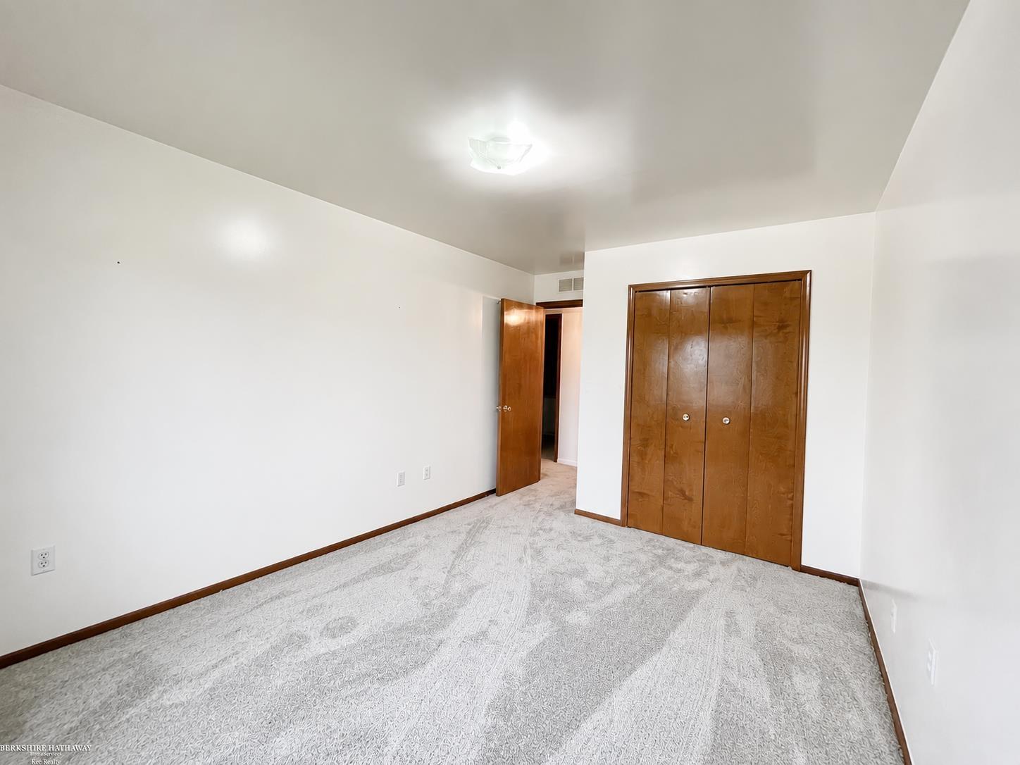 54749 Shelby Road, Unit 65 / 4 Utica, MI 48316 - Photo 15 of 28