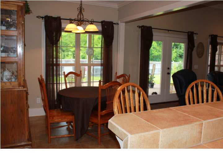 110 Arbor Ridge Clinton, MS 39056 - Photo 20 of 50 Breakfast Area