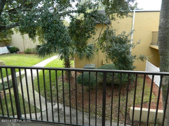 355 Monument Road, Unit 15D2 Jacksonville, FL 32225 - Photo 21 of 25 Patio-b