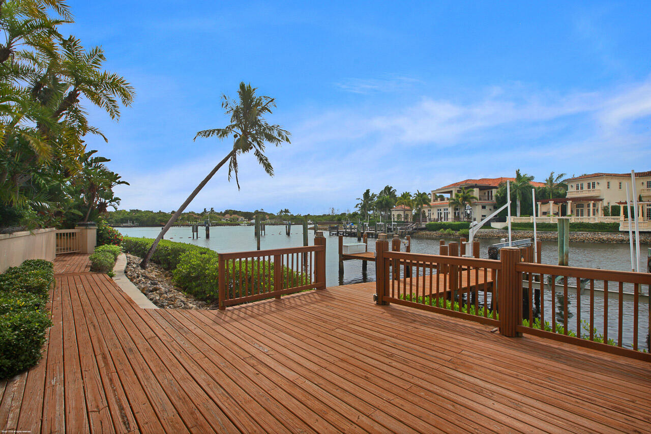 199 Commodore Drive Jupiter, FL 33477 - Photo 36 of 53 Protected Dock
