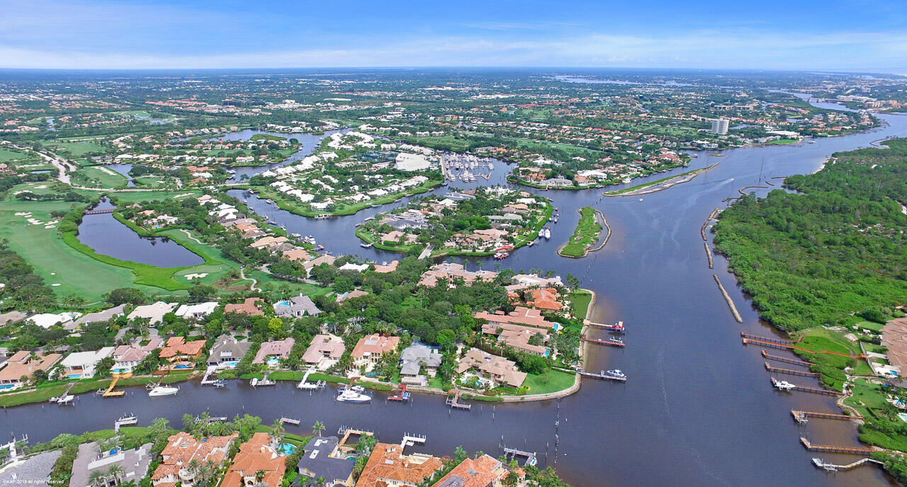 199 Commodore Drive Jupiter, FL 33477 - Photo 5 of 53 Intracoastal View