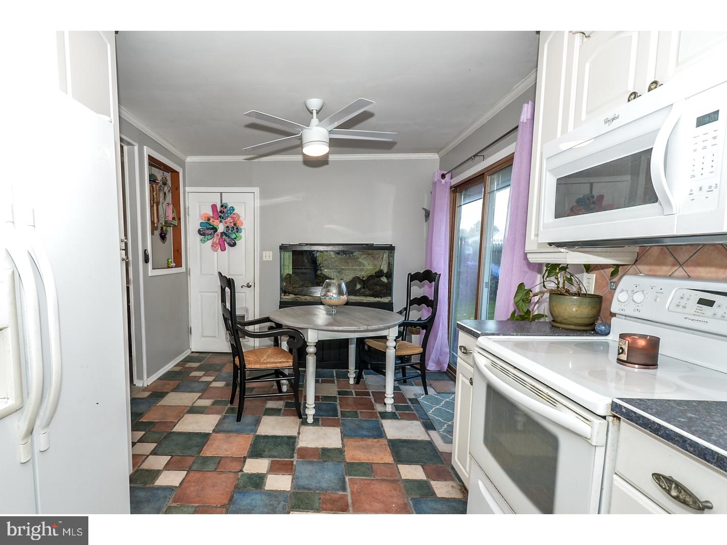 69 Canoebirch Road Levittown, PA 19057 - Photo 9 of 25