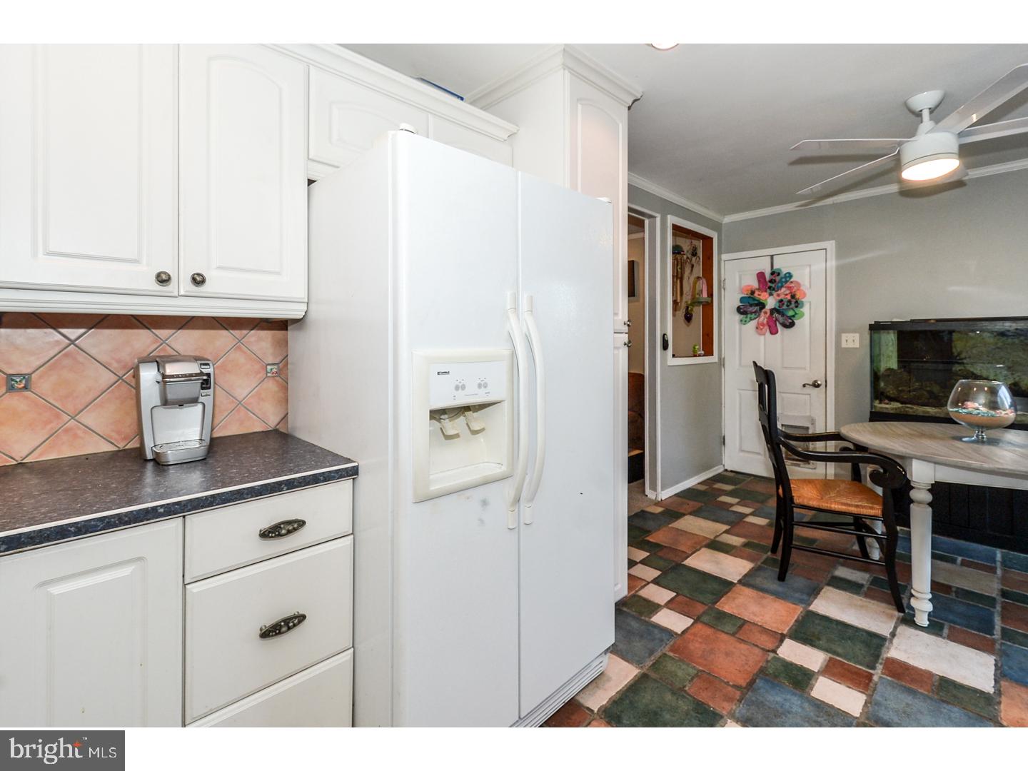 69 Canoebirch Road Levittown, PA 19057 - Photo 10 of 25